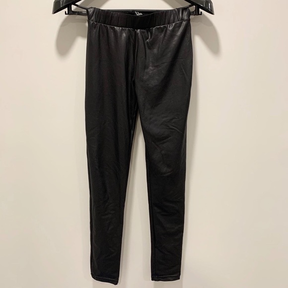 💛4/$20 | FOREVER 21 Faux Leather Leggings - Picture 1 of 4